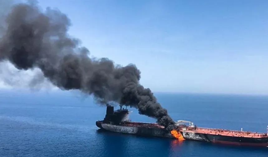 ABD, Umman Körfezi'nde bir petrol tankerinin daha vurulduğunu açıkladı