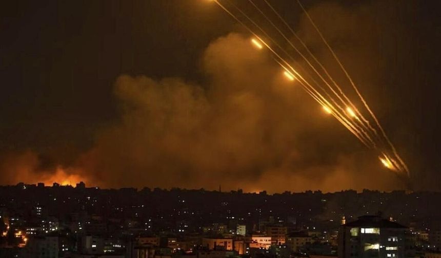 İran'dan İsrail'e yeni füze saldırısı