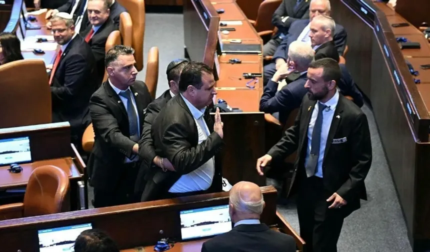 İsrail'de kabine ve muhalefet birbirine girdi