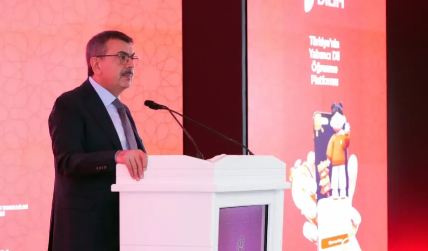MEB'den yapay zekâ destekli yabancı dil hamlesi: "Dilim" tanıtıldı