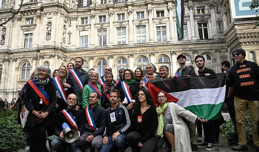 Paris Belediyesi Filistin halkına fahri vatandaşlık verdi