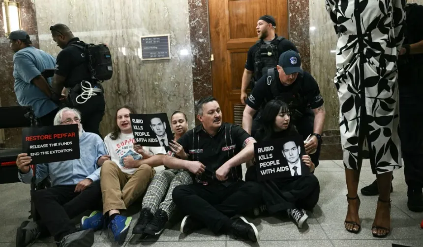İsrail’e destek veren Rubio protesto edildi