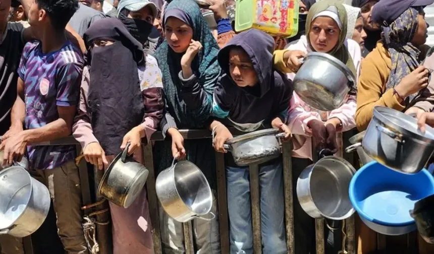 İsrail, Gazze'de insani yardımları kısıtlamaya devam ediyor