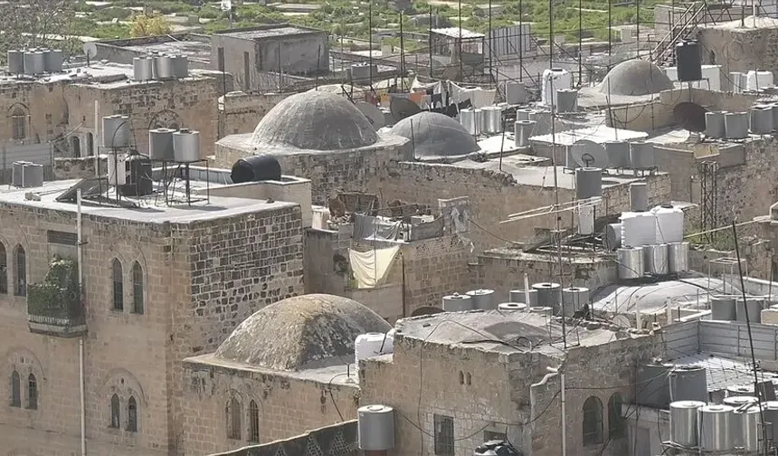 El Halil Valisi Dudin: İsrail kenti 106 demir kapıyla kuşattı, 16 yol ve girişi kapatıldı