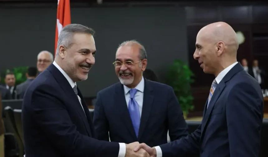 Fidan’dan terörist İsrail’e ateşkes uyarısı