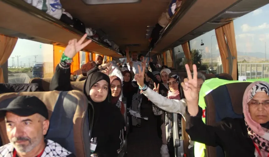 Filistin konvoyu İsrail’in ablukasını kırmak için Irak’a girdi