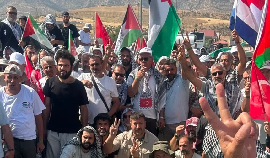 Filistin konvoyuna Irak sınırında engel