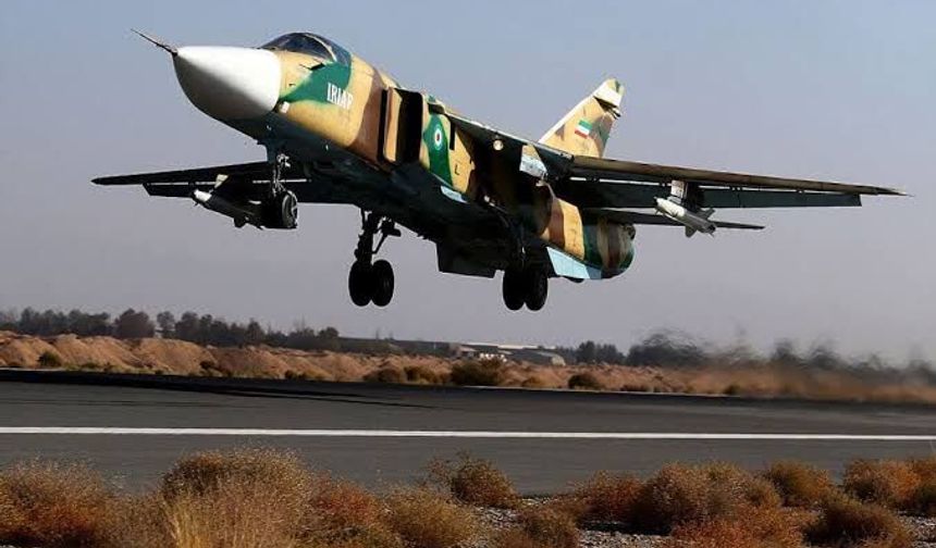 İranlı 3 pilot Katar'a esir düştü