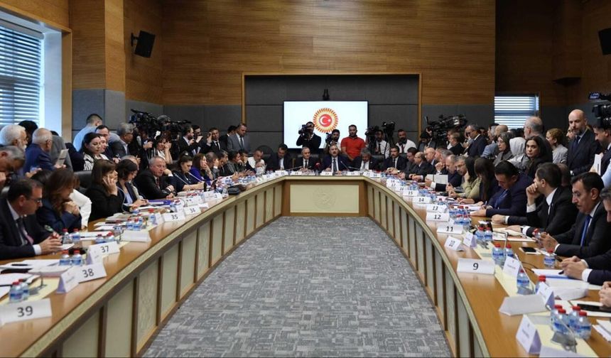 Terörsüz Türkiye yasası Adalet Komisyonu'nda kabul edildi