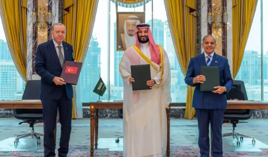 "Türkiye merkezli ittifak İsrail'i kuşatıyor"