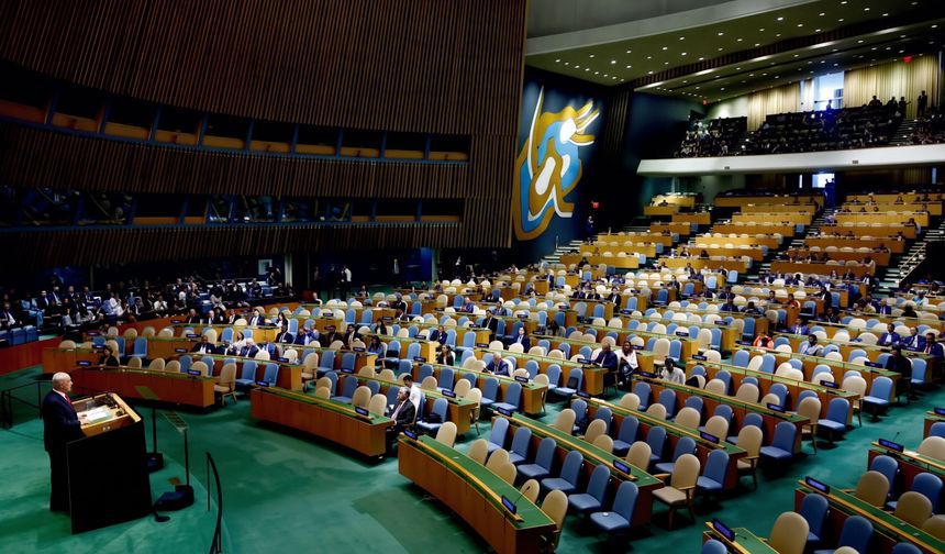 Katil Netanyahu BM kürsüsünde yuhalandı