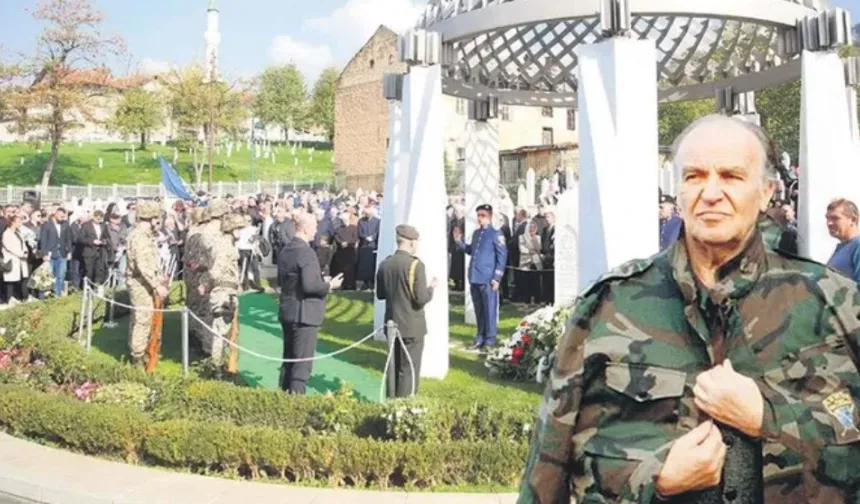 Aliya İzzetbegoviç vefatının 23. yılında kabri başında yâd edildi