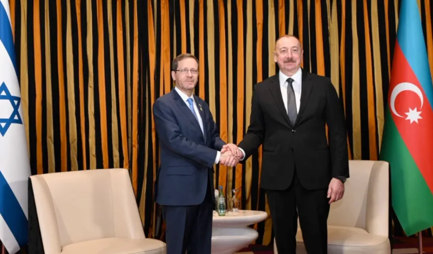 Siyonist katil Herzog, Bakü Zirvesinde