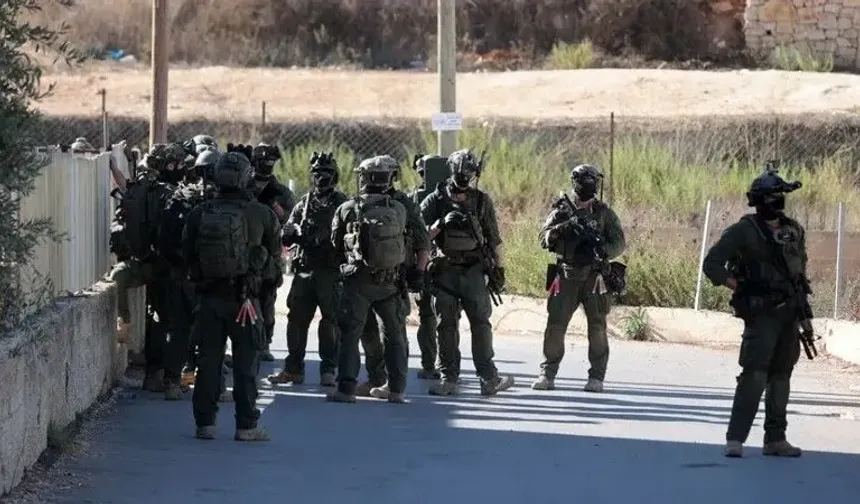 Terörist İsrail ordusu Suriye'ye girdi: Evlere baskın, tarım arazilerine ateş!
