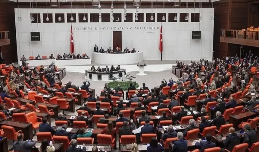 Fon Teklifi Kanunu TBMM'de kabul edildi